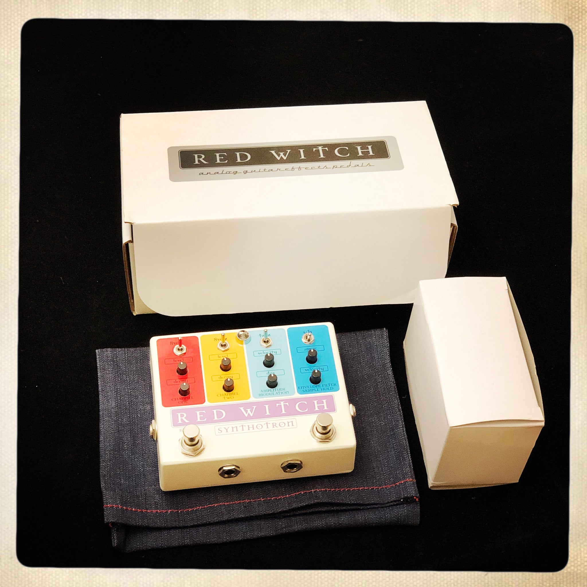 guitar pedals with cv Limited Edition Synthotron CV- Analog Guitar Synth with CV and PLL inp